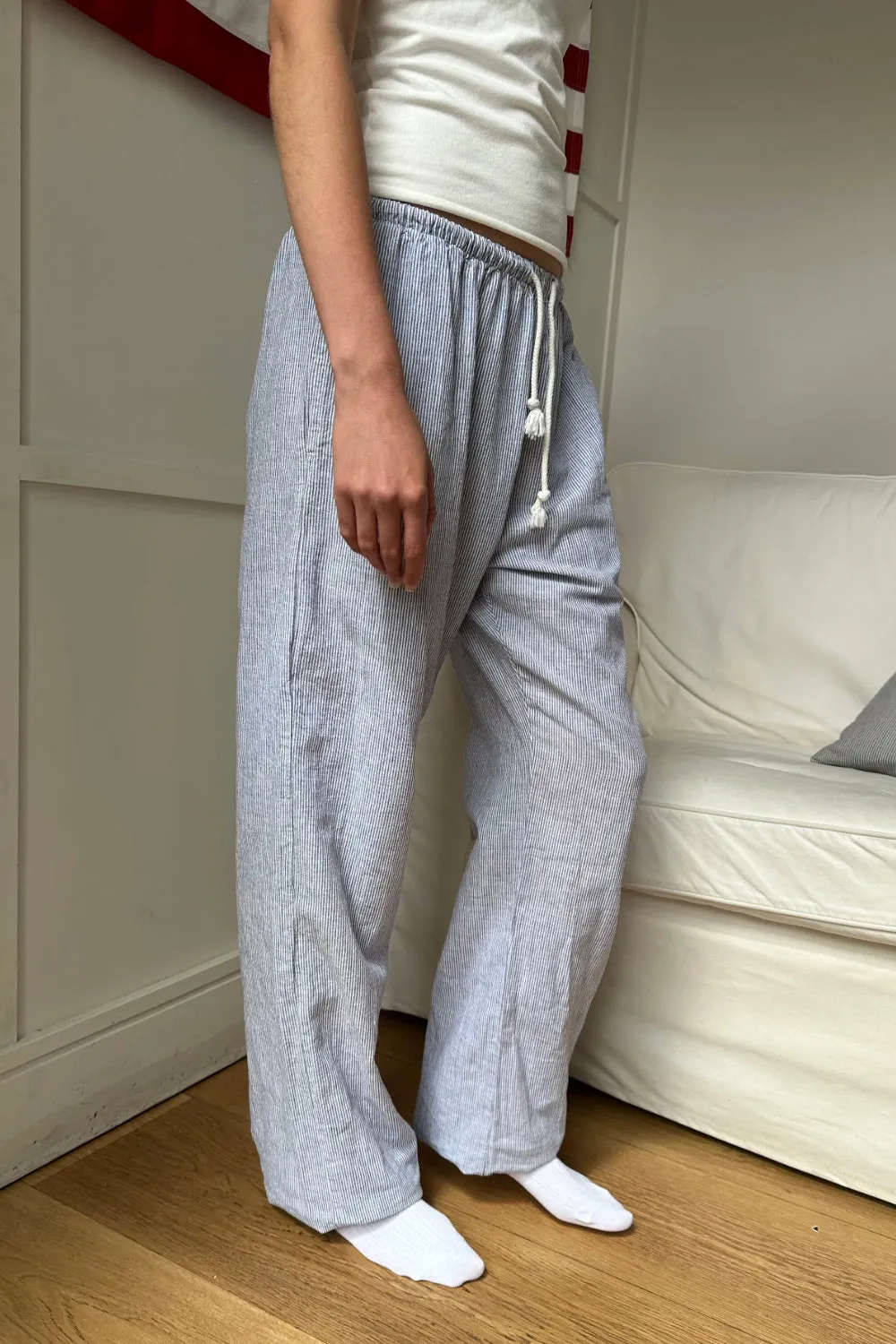 Anastasia Linen Pants - High quality linen pants with a trendy design. Perfect for any occasion.