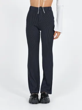 Ariane Pants: Top Choice for Stylish and Versatile Pants