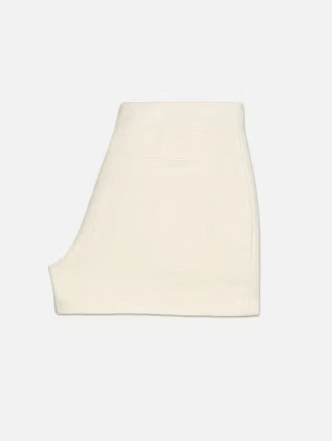 Cream Trouser Short with Patch Pocket