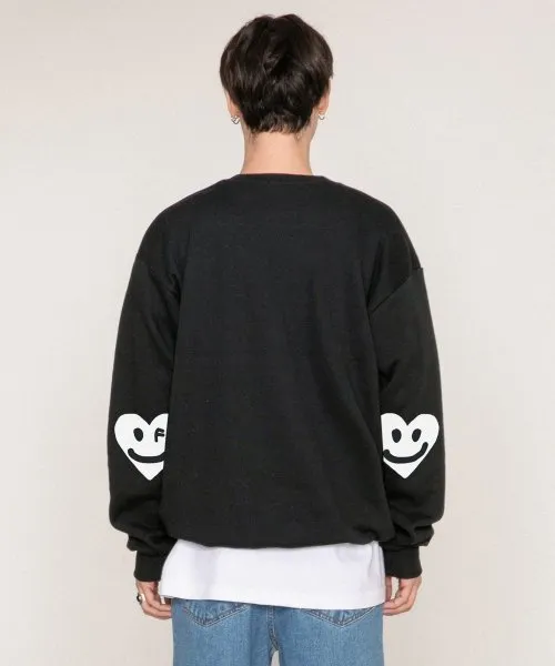 GRAVER | ELBOW DRAWING HEART SMILE SWEATSHIRT