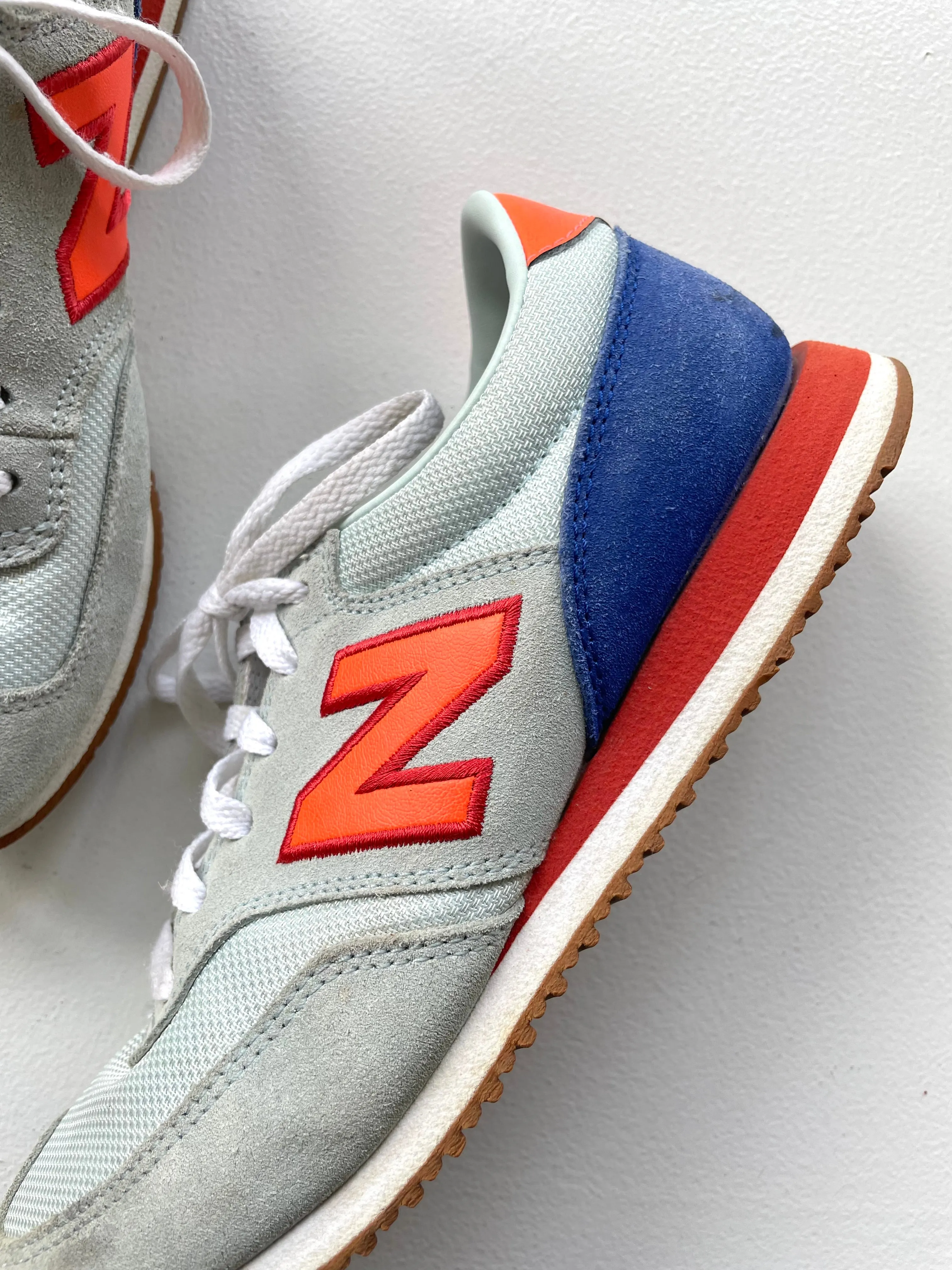 New Balance 620 Shoes