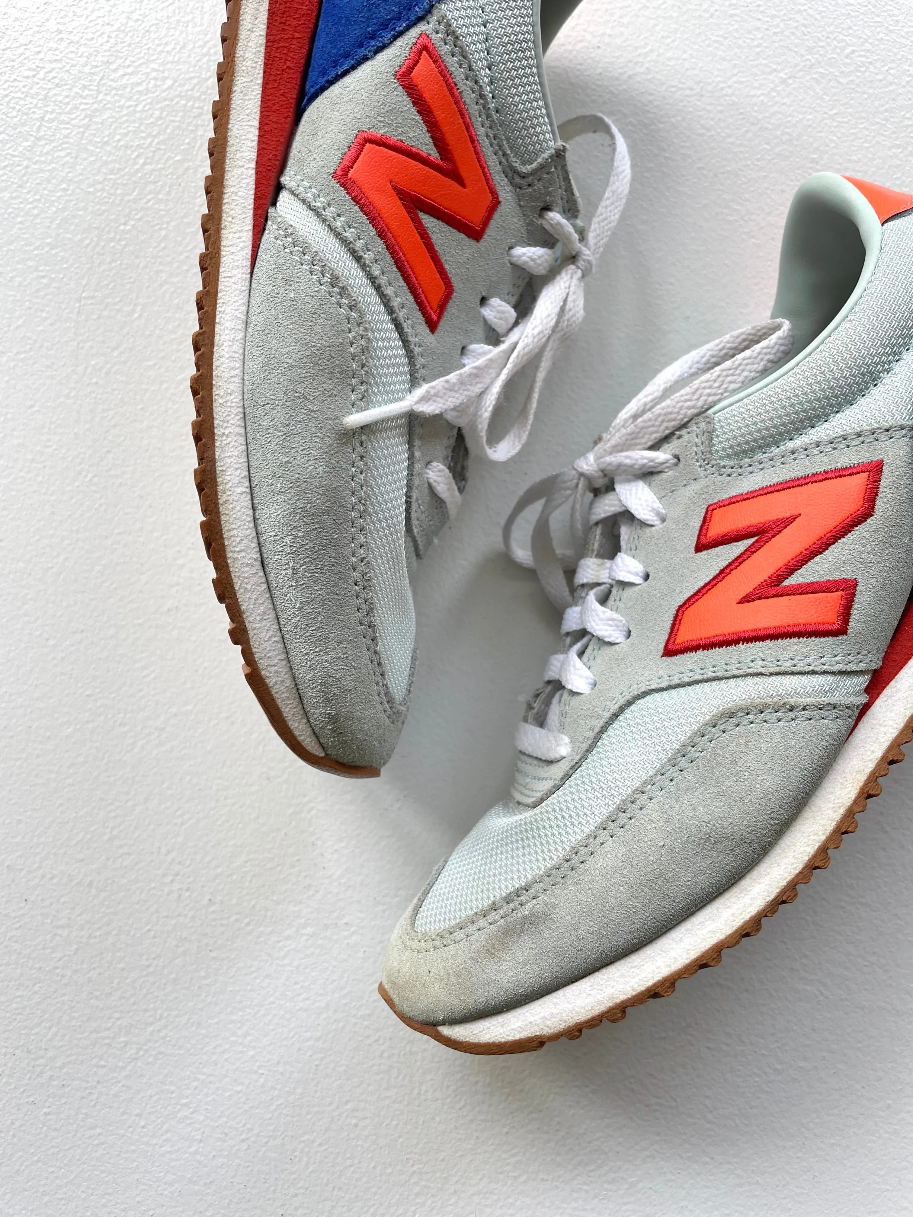 New Balance 620 Shoes