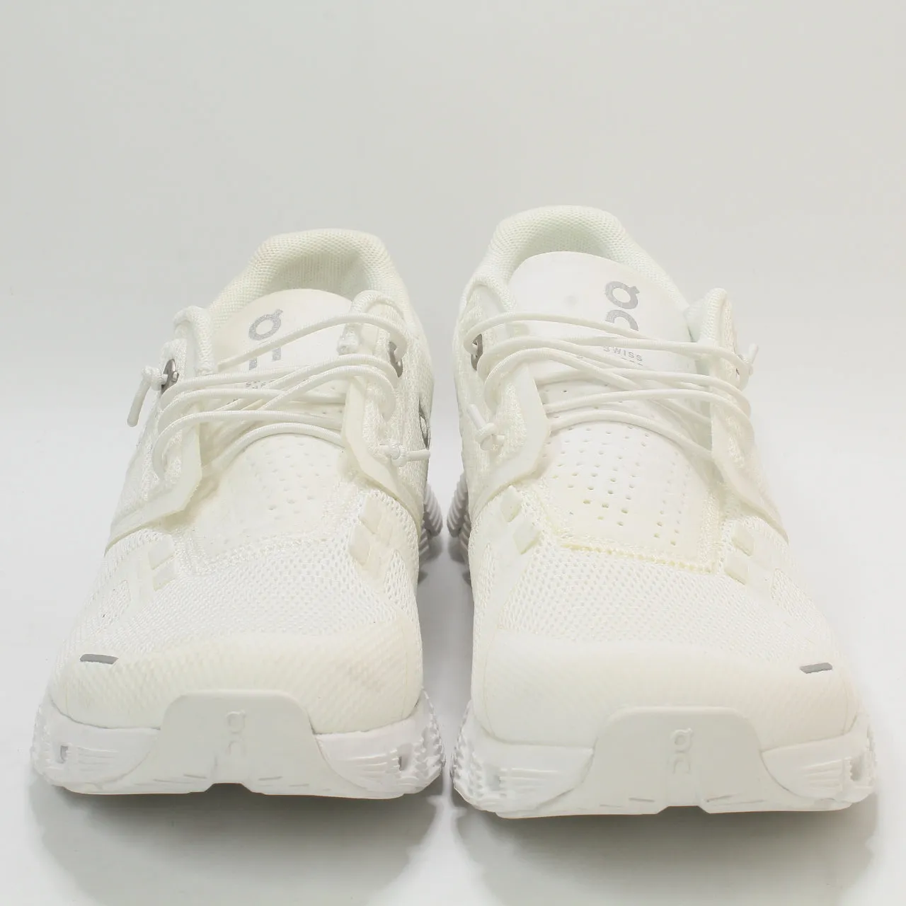 Odd Sizes - On Running Cloud 5 All White F - UK Sizes 4/5