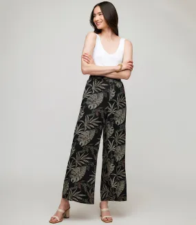 Wide leg trousers.