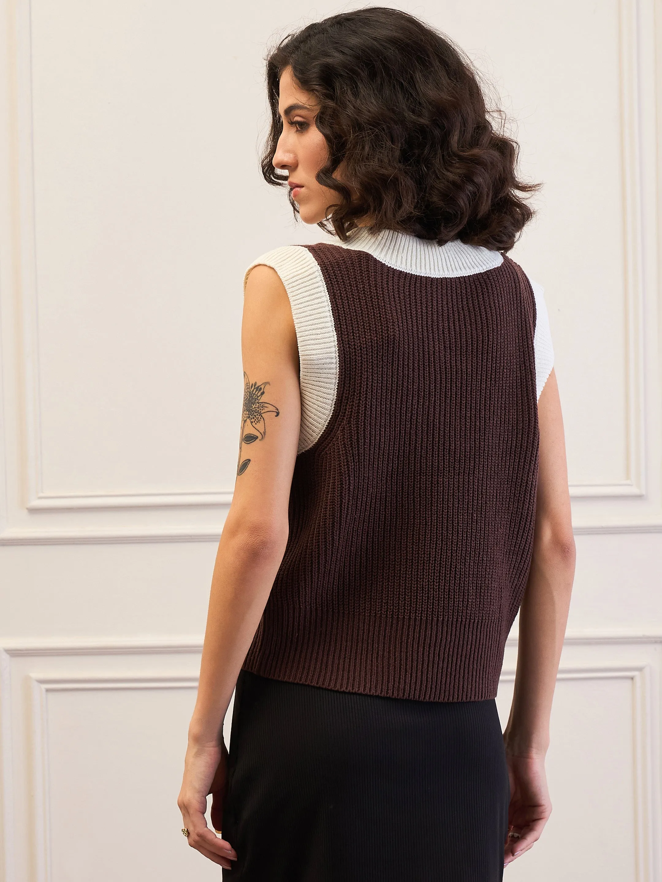 Women Brown & White Solid V-Neck Sweater Vest