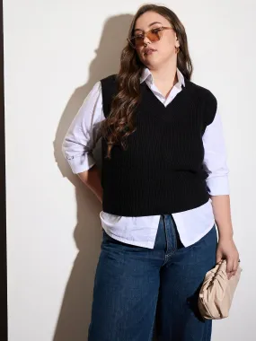 Women Curve Black Solid V-Neck Sweater Vest