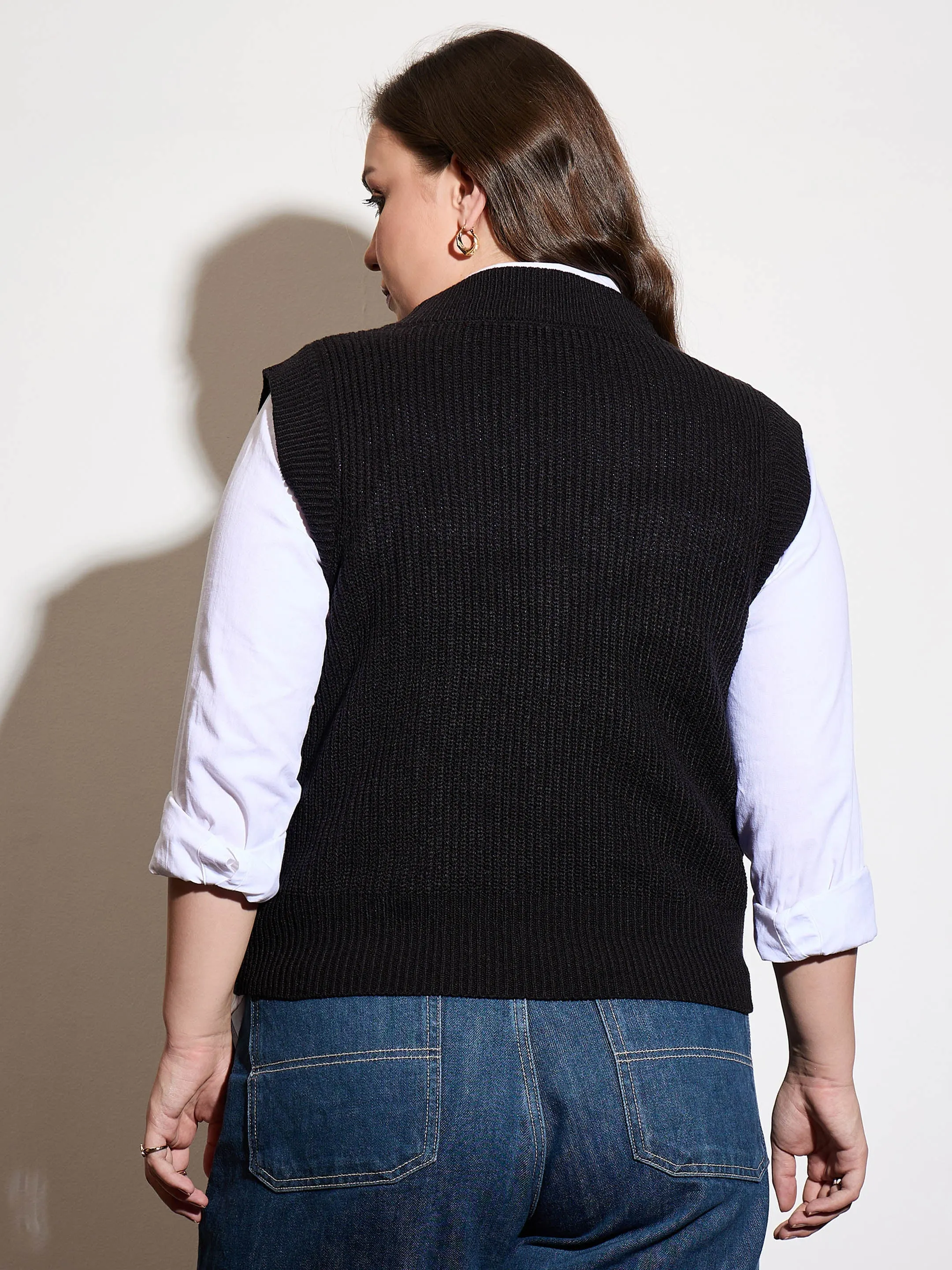 Women Curve Black Solid V-Neck Sweater Vest