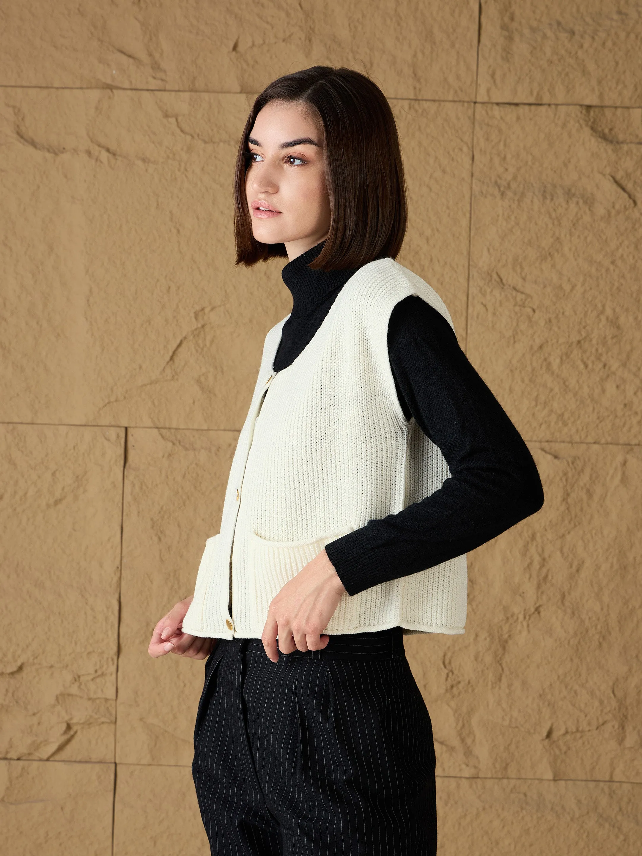 Women White Front Button Extended Sleeves Pocket Sweater