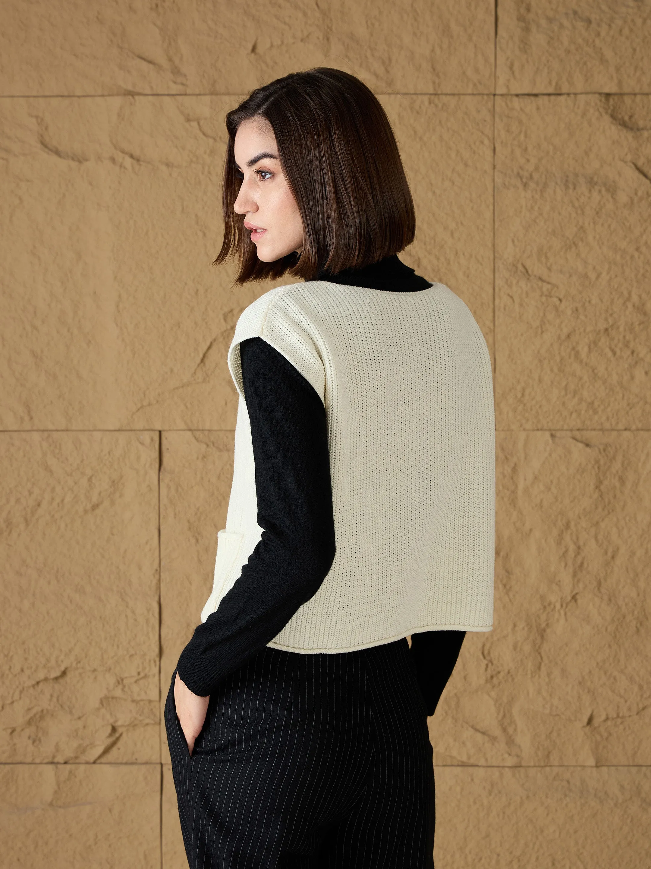 Women White Front Button Extended Sleeves Pocket Sweater