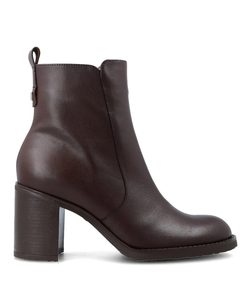 Wonders I-9205 medium heel ankle boots